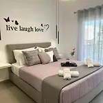 Nice N Cosy Apartment II